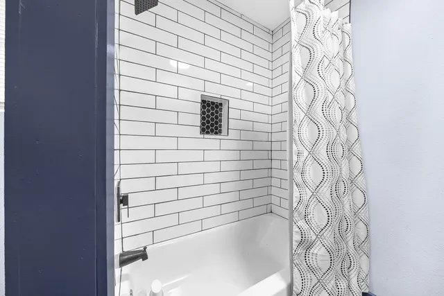 $4,999 | 11103 Greenwillow Street, Houston, TX 77035