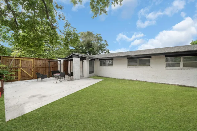 $4,999 | 11103 Greenwillow Street, Houston, TX 77035