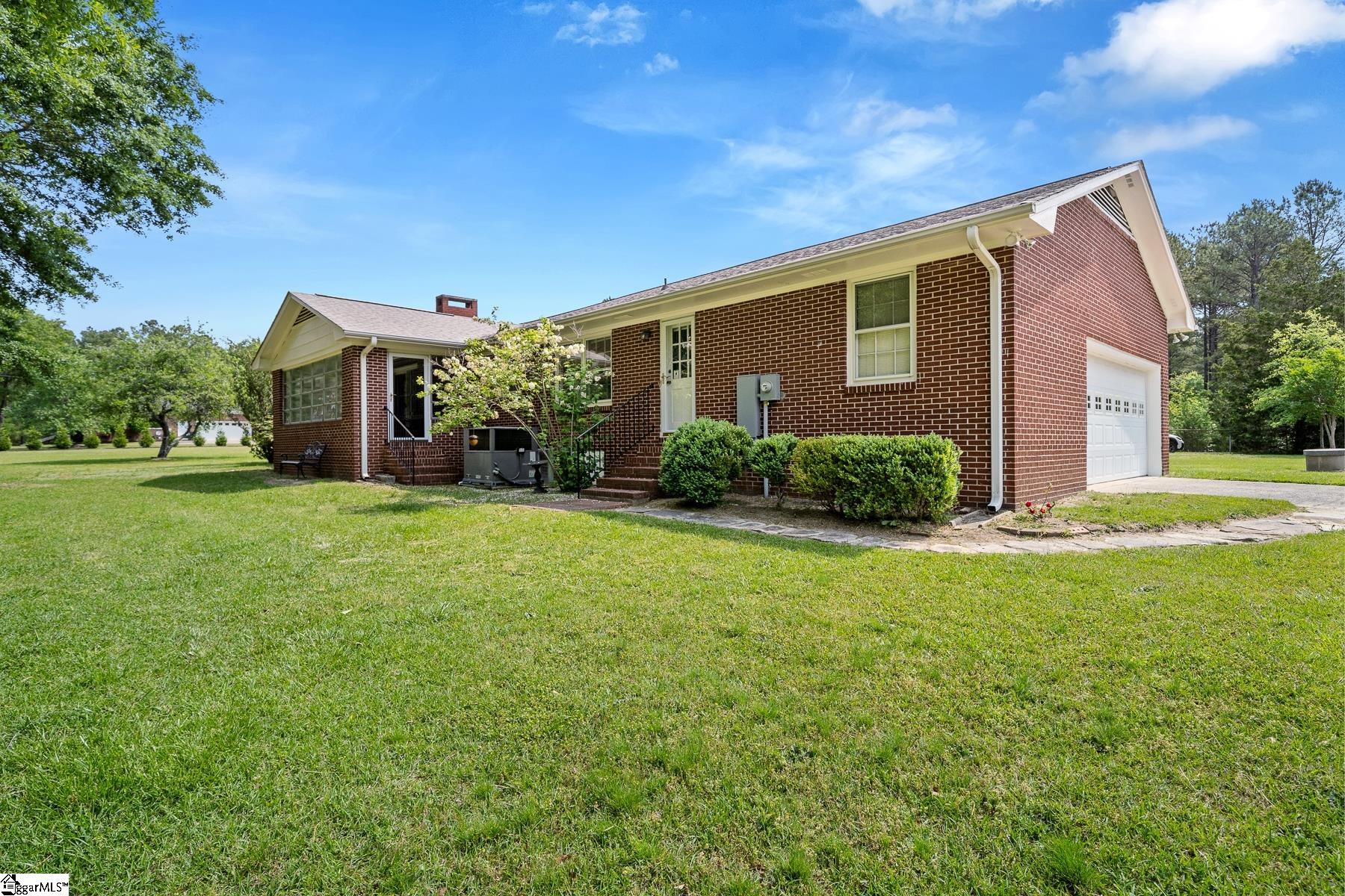 261 Sandy Springs Road Pelzer, SC 29669 - Photo 3 of 32