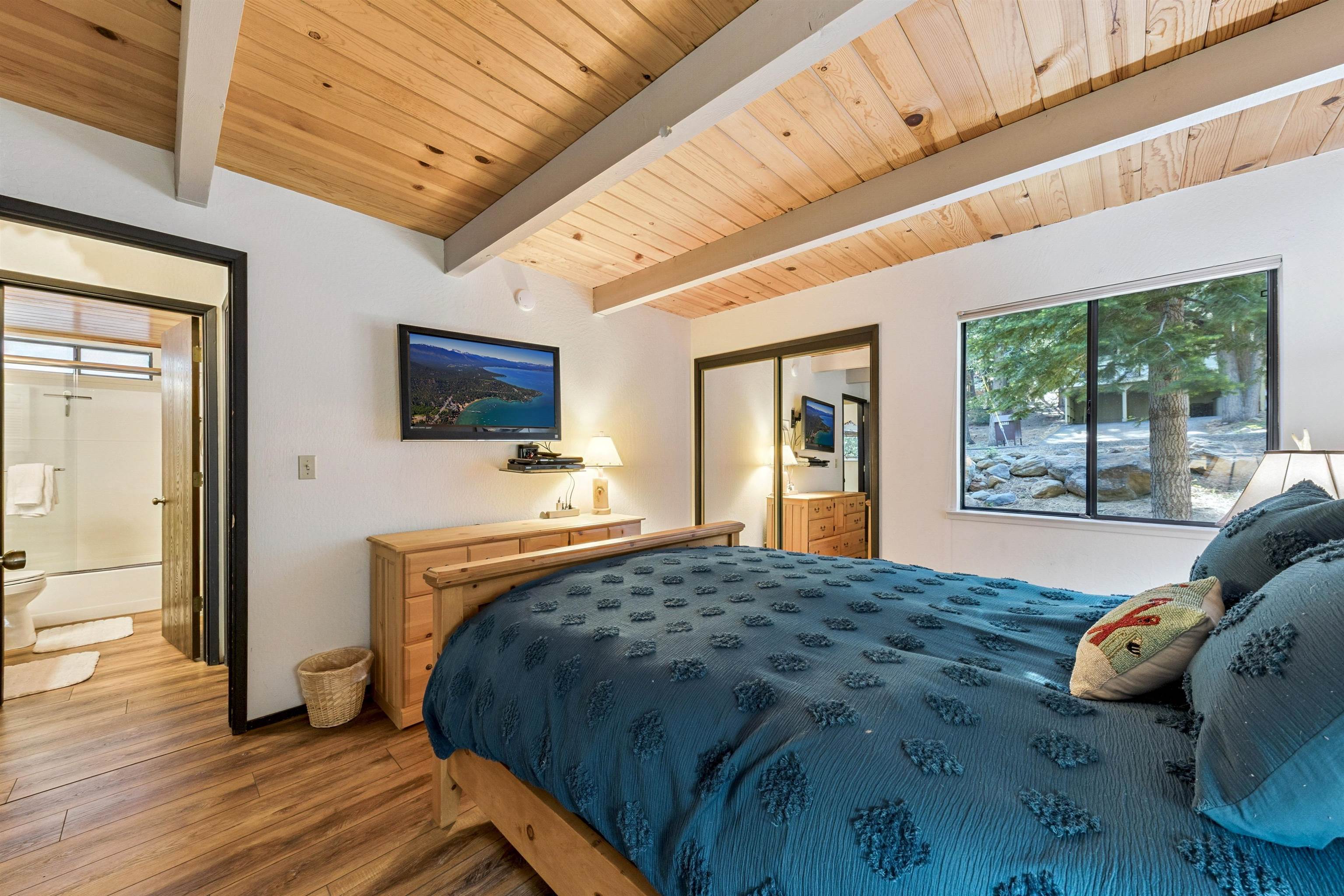 11933 Chamonix Road Truckee, CA 96161 - Photo 15 of 27
