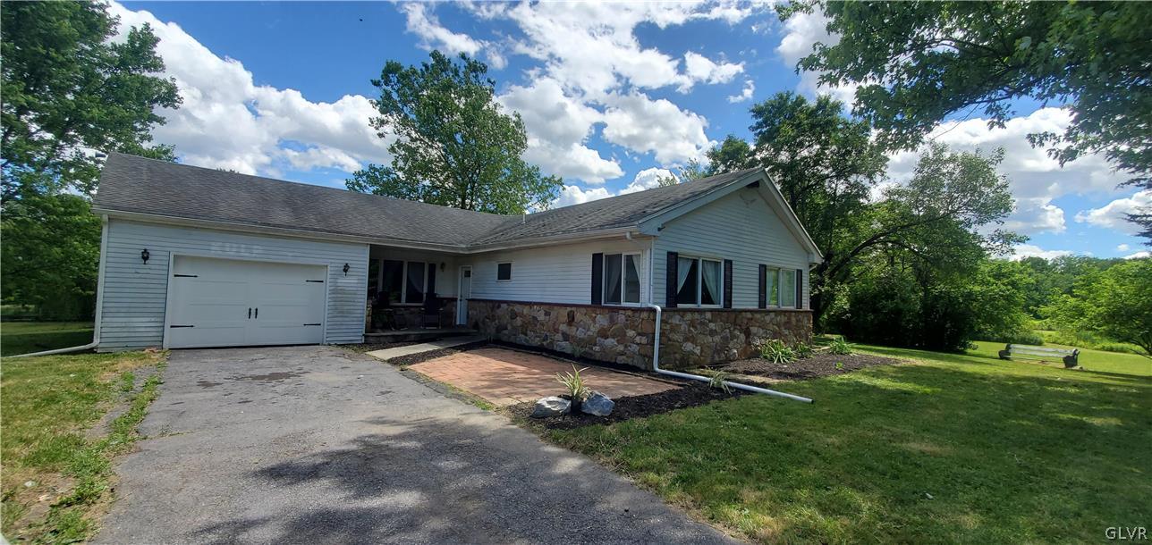 4724 Irvin Road Slatington, PA 18080 - Photo 1 of 22 Gallery Image 1