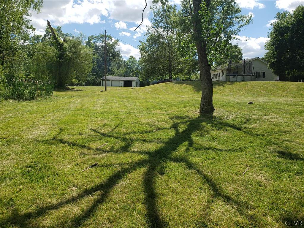 4724 Irvin Road Slatington, PA 18080 - Photo 4 of 22 Gallery Image 4