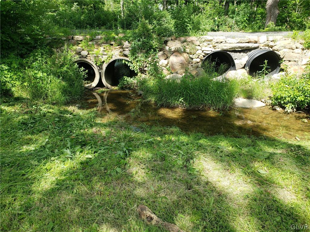 4724 Irvin Road Slatington, PA 18080 - Photo 5 of 22 Gallery Image 5