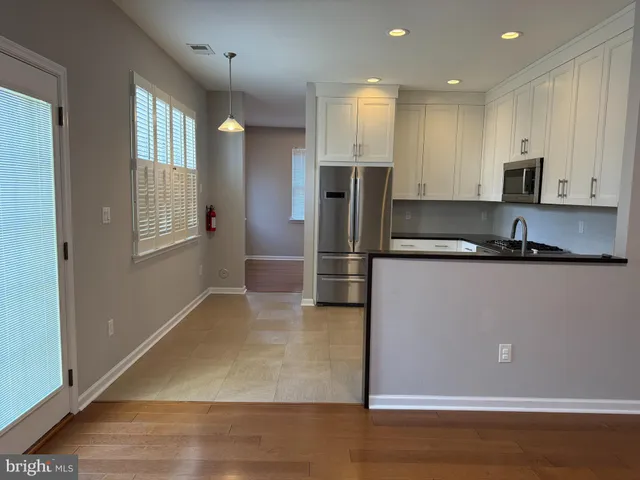 $3,950 | 3 Carey Street, Pennington, NJ 08534