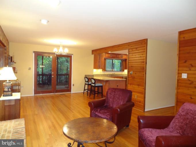 11800 Vale Road Oakton, VA 22124 - Photo 21 of 26 Family Room