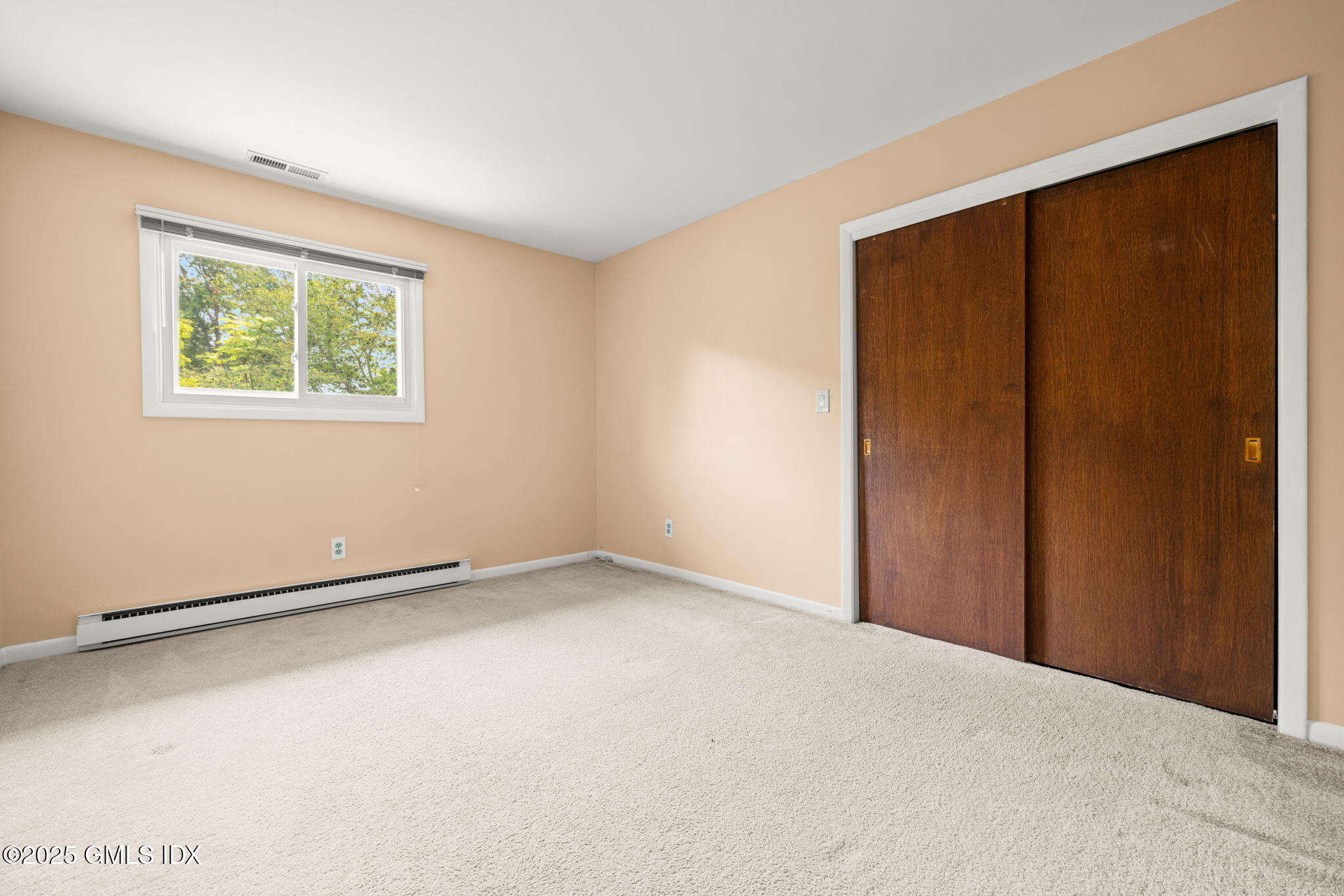 37 Windsor Lane Cos Cob, CT 06807 - Photo 12 of 30 20-web-or-mls-37 windsor ln-17