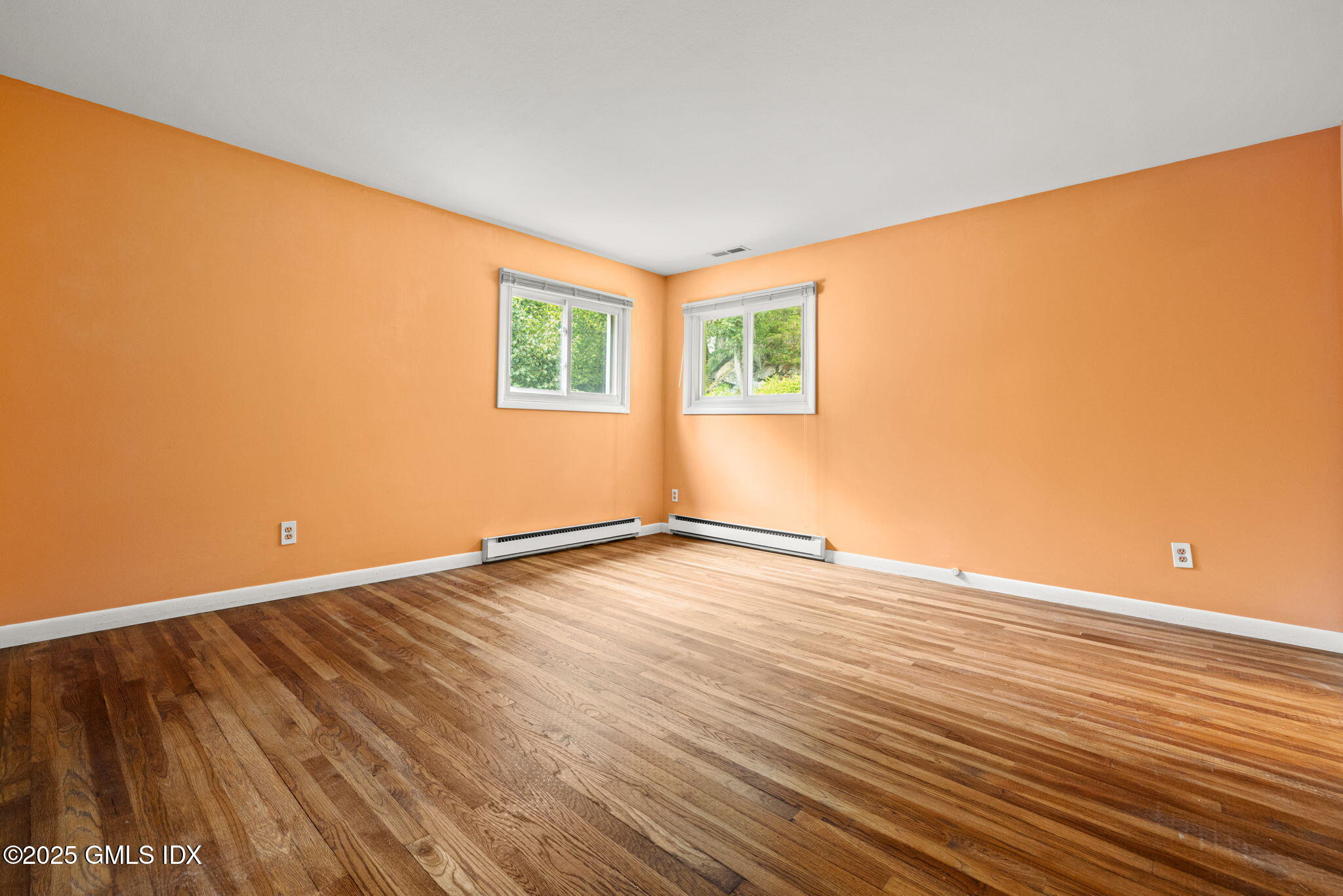 37 Windsor Lane Cos Cob, CT 06807 - Photo 15 of 30 23-web-or-mls-37 windsor ln-20