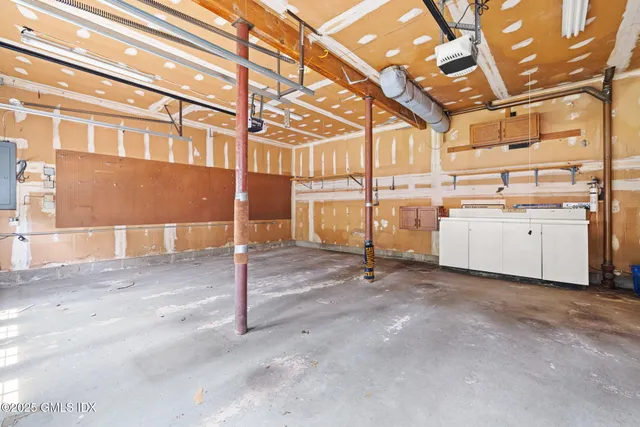 $8,000 | 37 Windsor Lane, Cos Cob, CT 06807