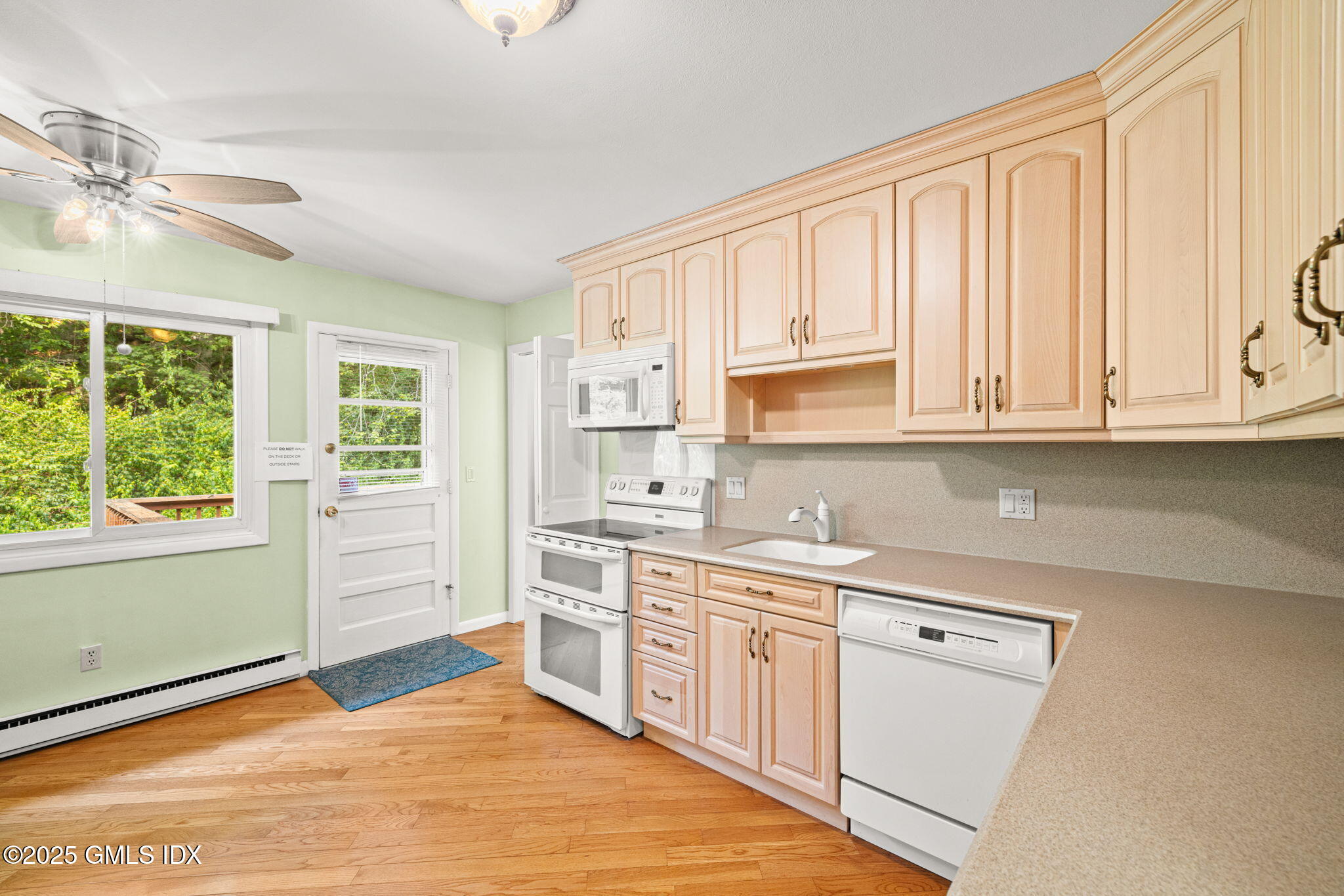 37 Windsor Lane Cos Cob, CT 06807 - Photo 10 of 30 19-web-or-mls-37 windsor ln-16