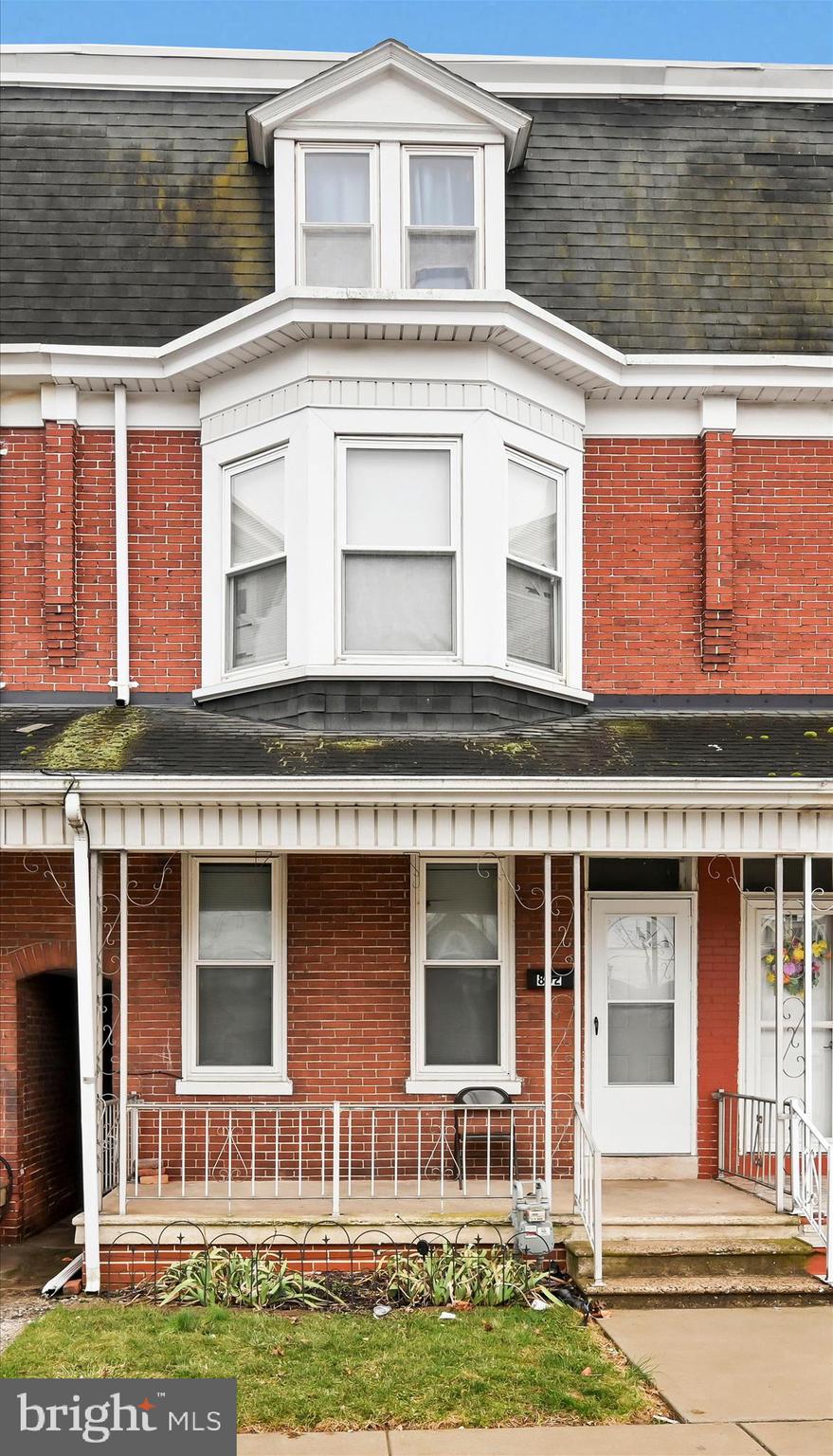 802 Chestnut Street York, PA 17403 - Photo 2 of 26 Exterior Front