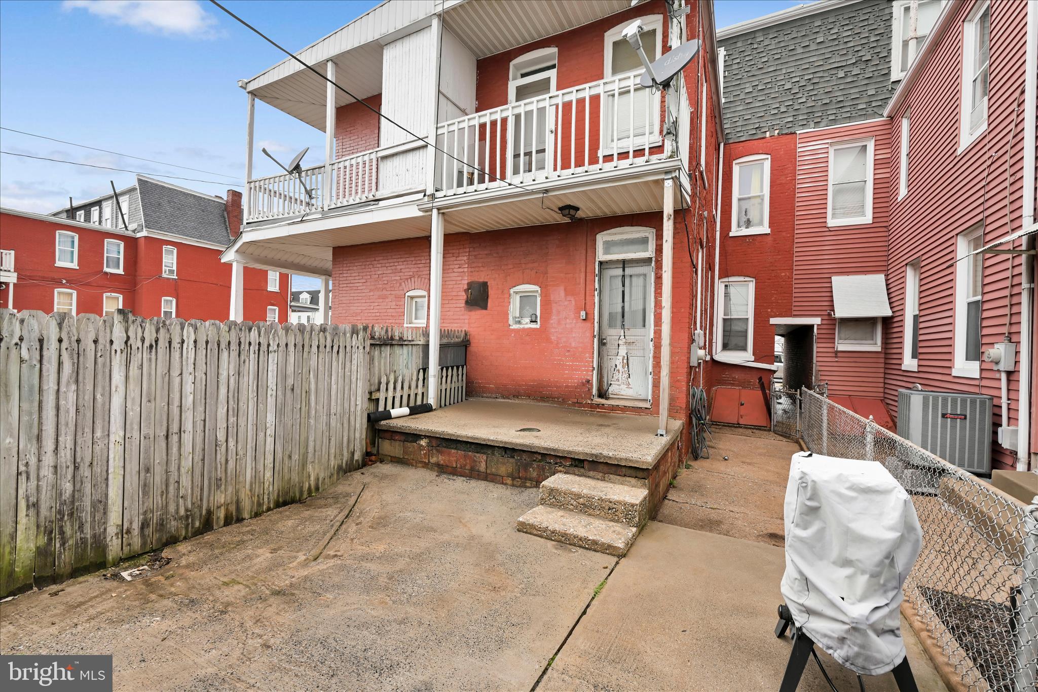 802 Chestnut Street York, PA 17403 - Photo 25 of 26 Exterior Back