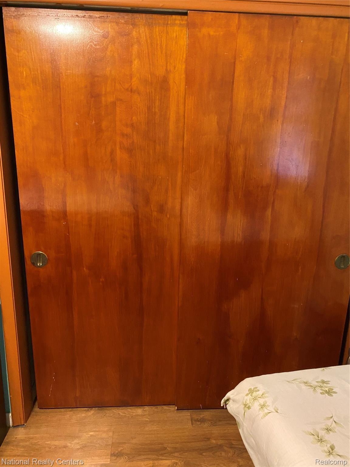 8275 Stephens Road Center Line, MI 48015 - Photo 10 of 20 master closet stephens.jpg