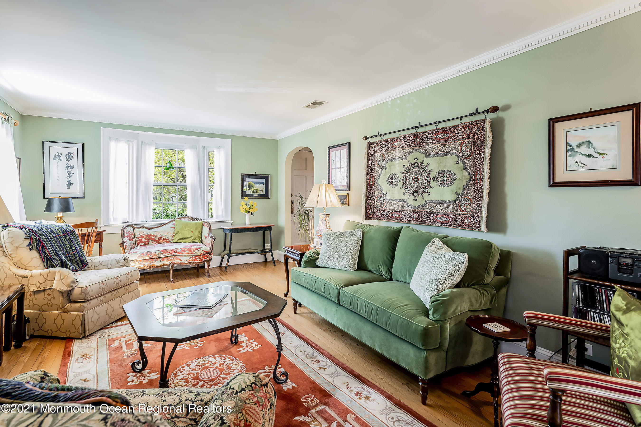 274 River Road Red Bank, NJ 07701 - Photo 6 of 35 Living 2