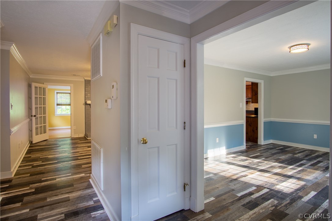 7251 Hughes Road Sandston, VA 23150 - Photo 3 of 38 Gallery Image 3