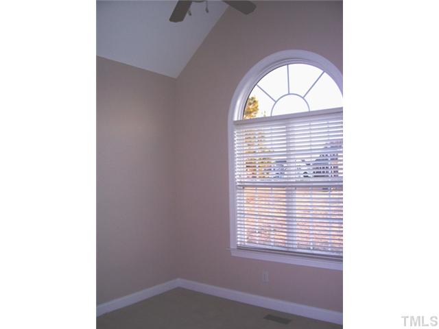 1020 Newburgh Circle Raleigh, NC 27603 - Photo 10 of 25