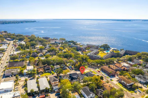 $2,000 | 909 Cedar Street, Jacksonville, FL 32207