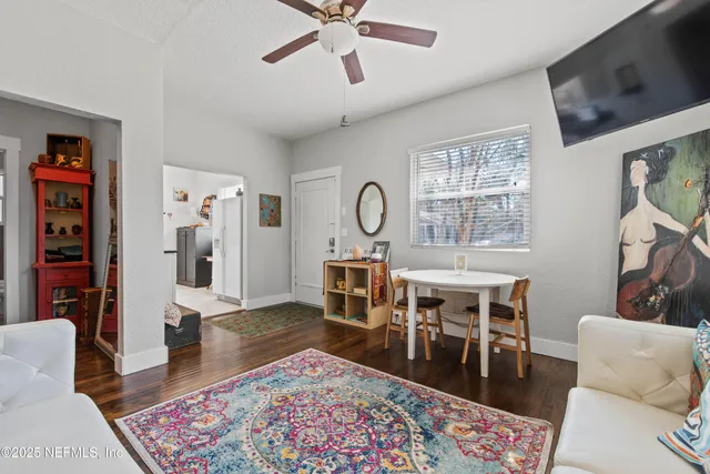 $2,000 | 909 Cedar Street, Jacksonville, FL 32207