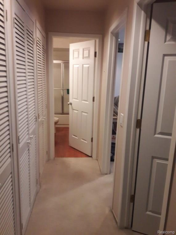 526 Tennyson Rochester Hills, MI 48307 - Photo 13 of 16