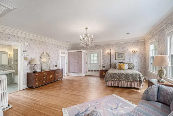 $2,450,000 | 19123 Parke Lane, Grosse Ile, MI 48138