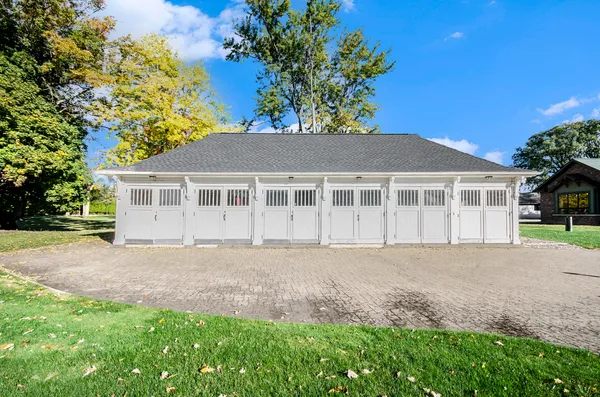 $2,450,000 | 19123 Parke Lane, Grosse Ile, MI 48138