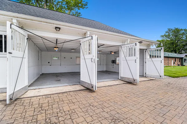 $2,450,000 | 19123 Parke Lane, Grosse Ile, MI 48138
