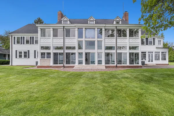 $2,450,000 | 19123 Parke Lane, Grosse Ile, MI 48138