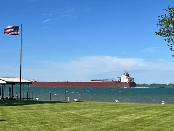 $2,450,000 | 19123 Parke Lane, Grosse Ile, MI 48138