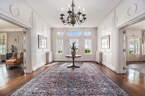 $2,450,000 | 19123 Parke Lane, Grosse Ile, MI 48138
