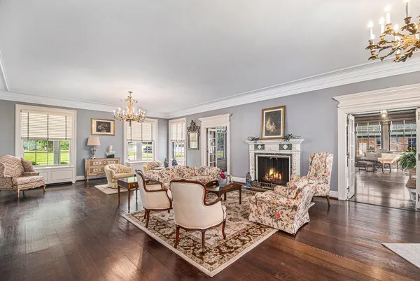 $2,450,000 | 19123 Parke Lane, Grosse Ile, MI 48138