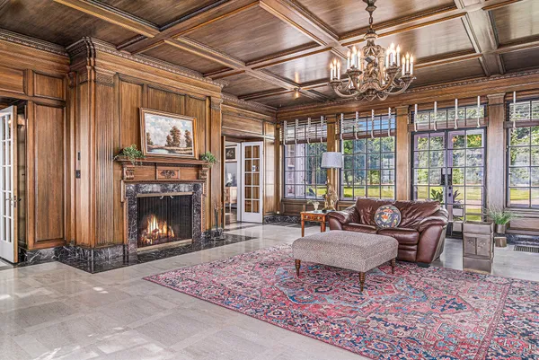 $2,450,000 | 19123 Parke Lane, Grosse Ile, MI 48138