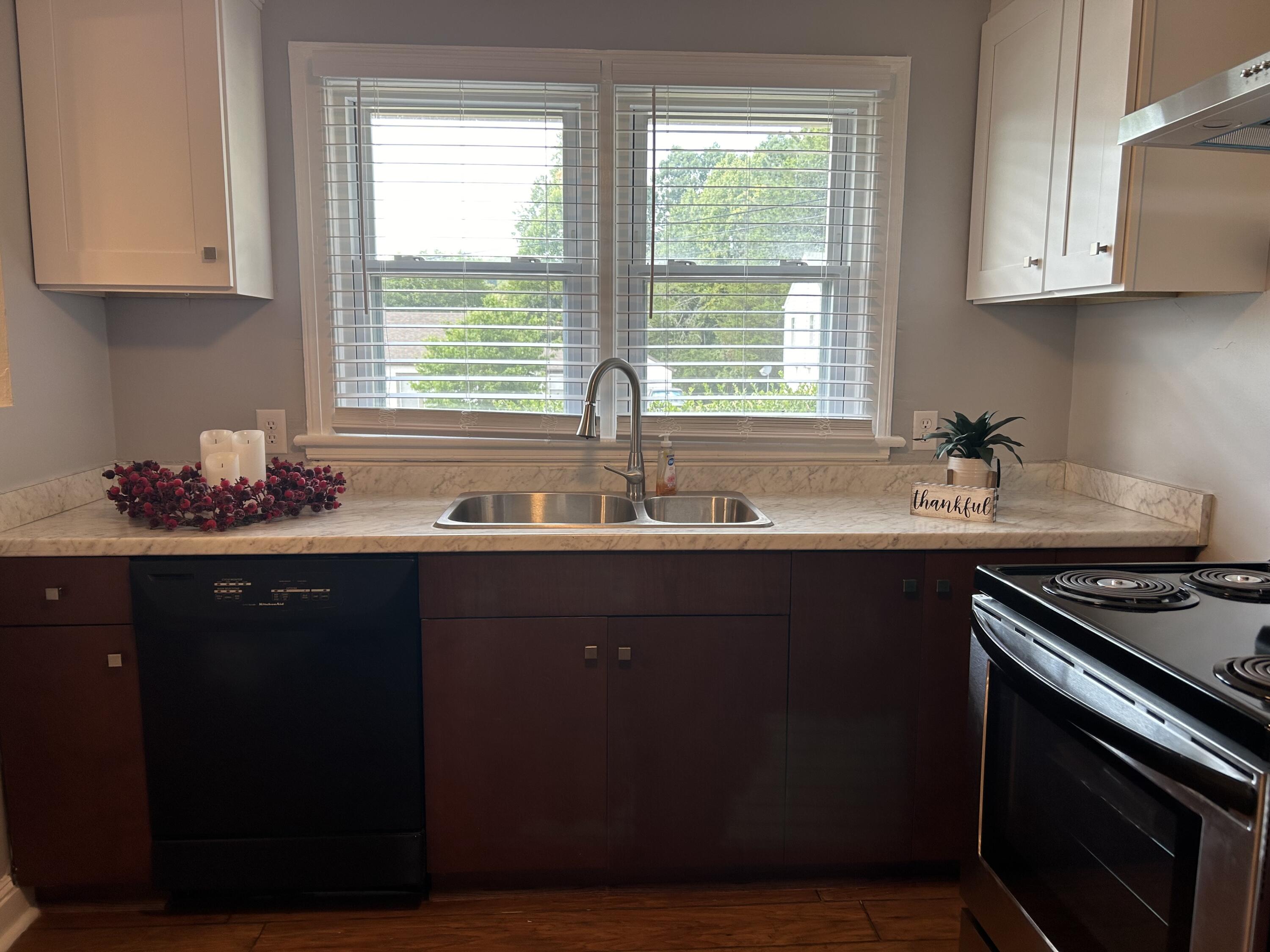 112 Taylor Road Collinsville, VA 24078 - Photo 15 of 35 Kitchen