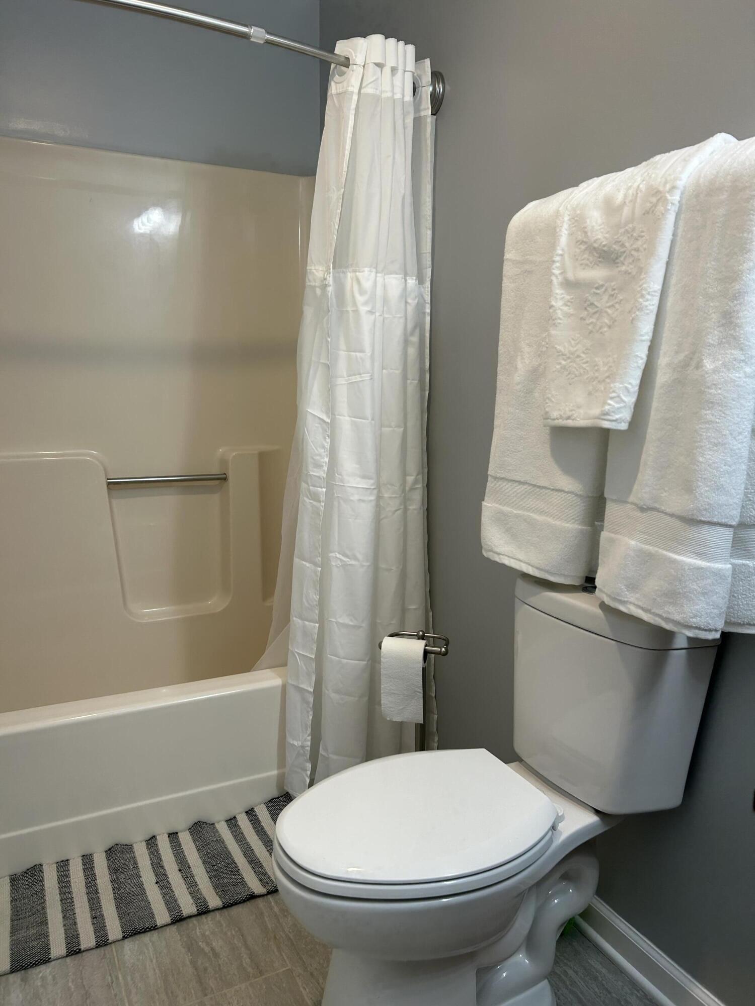112 Taylor Road Collinsville, VA 24078 - Photo 23 of 35 Primary Bath