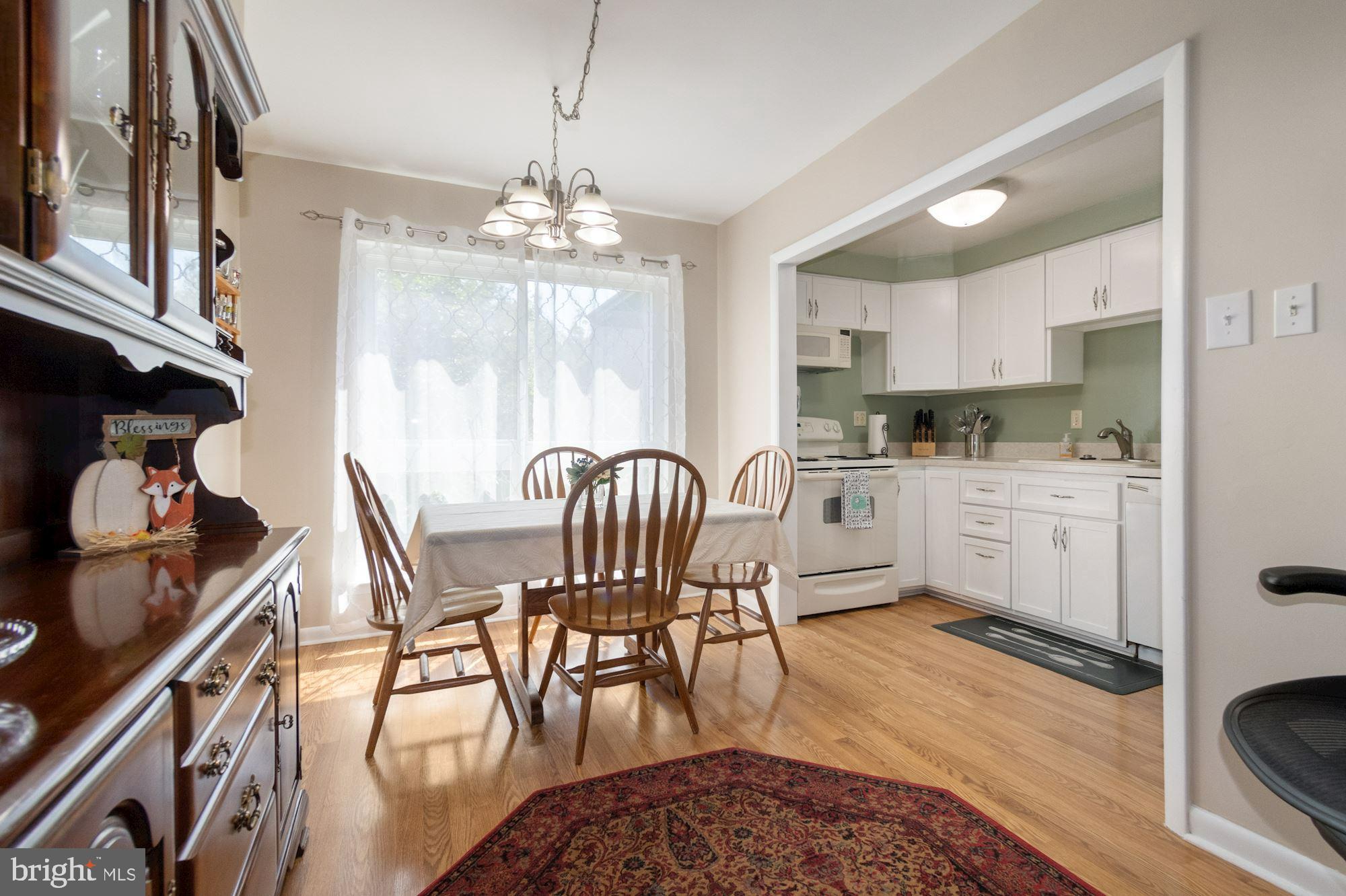 3300 Spartan Road, Unit 1J Olney, MD 20832 - Photo 7 of 24 Dining area w windows