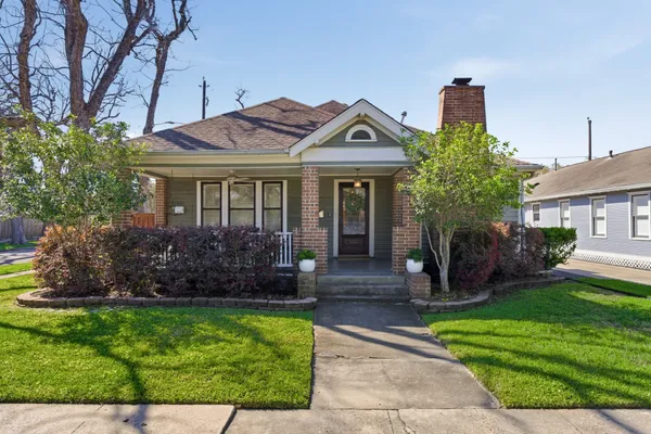 $4,100 | 1002 West Cottage Street, Houston, TX 77009