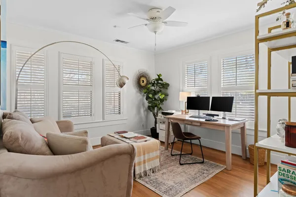 $4,100 | 1002 West Cottage Street, Houston, TX 77009