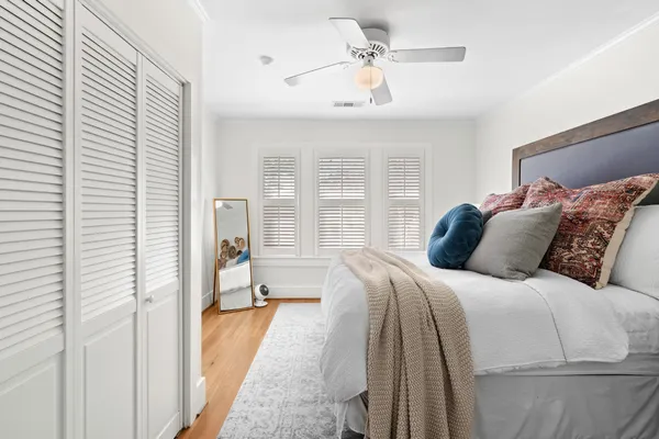 $4,100 | 1002 West Cottage Street, Houston, TX 77009