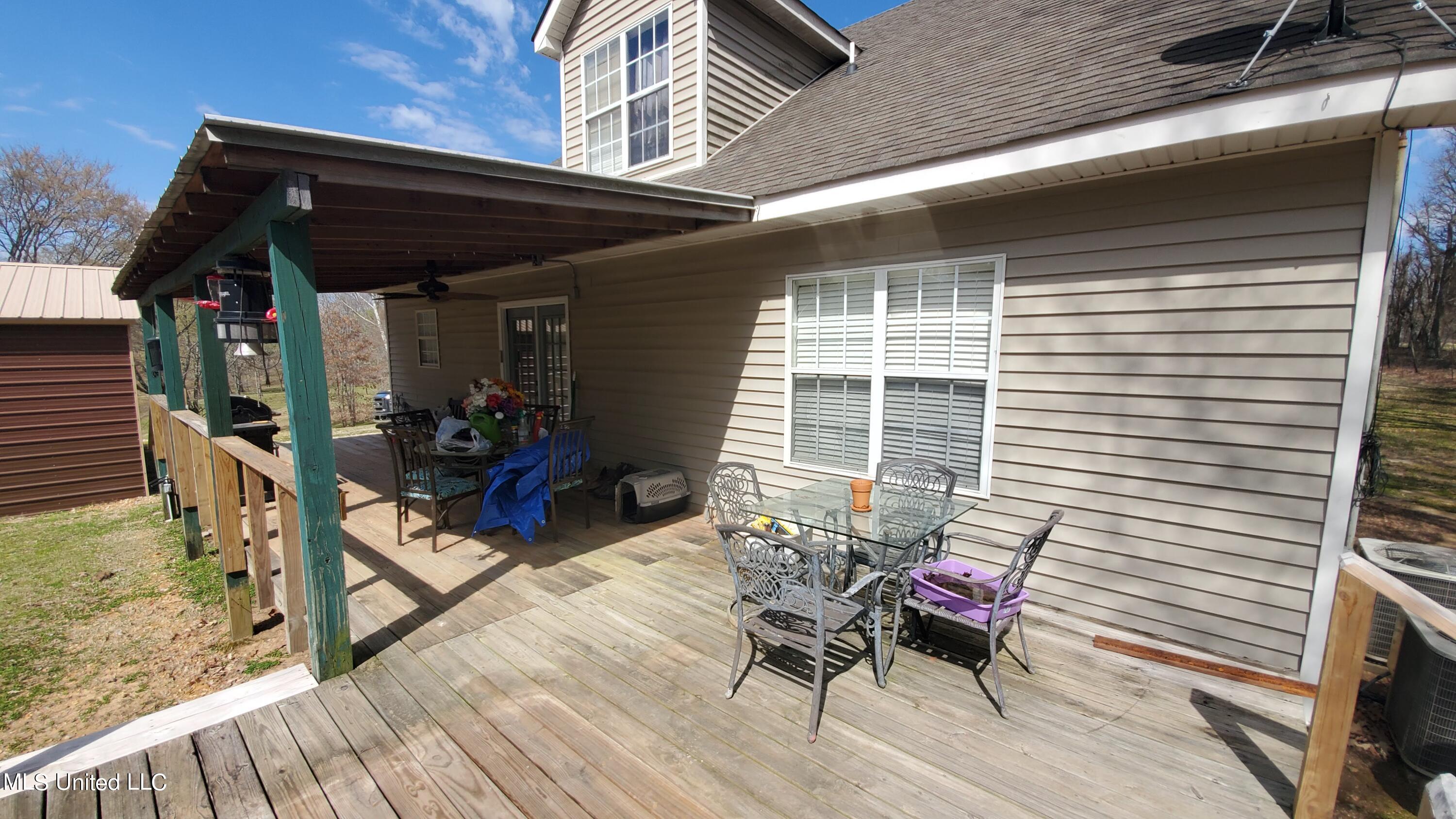 881 North Crockett Road Senatobia, MS 38668 - Photo 33 of 44 35