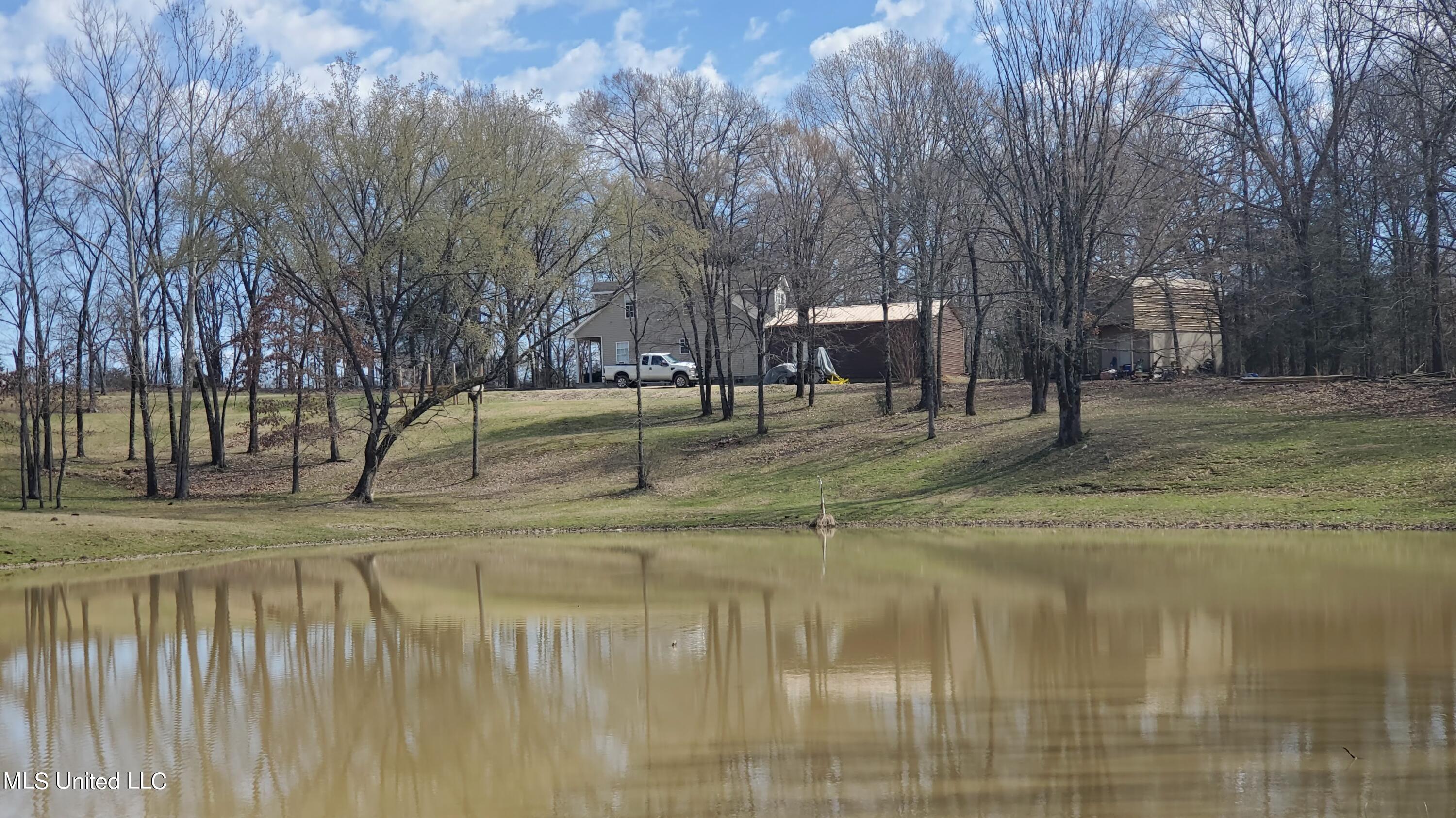 881 North Crockett Road Senatobia, MS 38668 - Photo 38 of 44 40