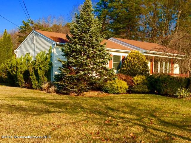 454 Freehold Road Jackson, NJ 08527 - Photo 1 of 18 a view of a house with a yard
