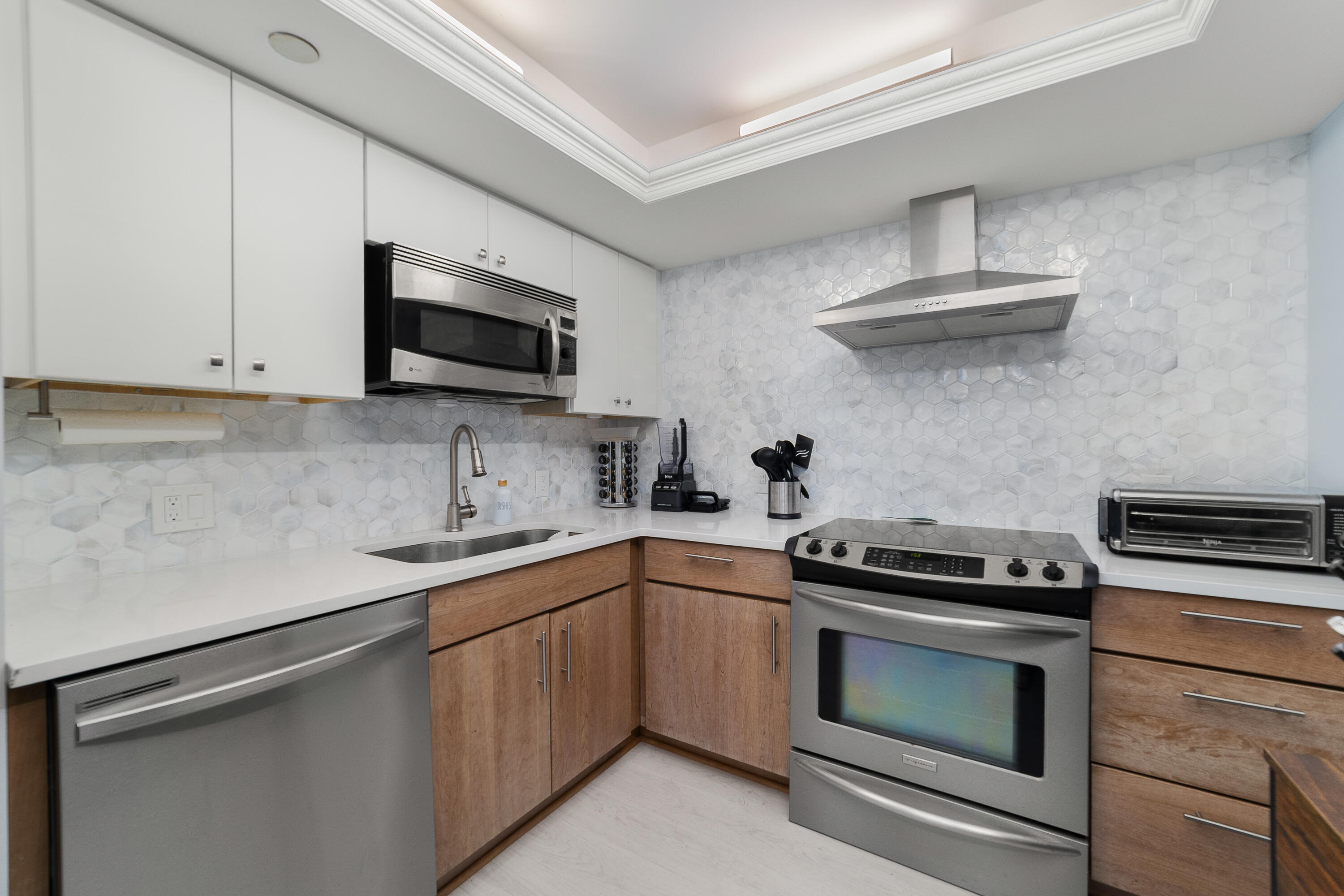 4101 North Ocean Boulevard, Unit 505 Boca Raton, FL 33431 - Photo 12 of 34 Kitchen