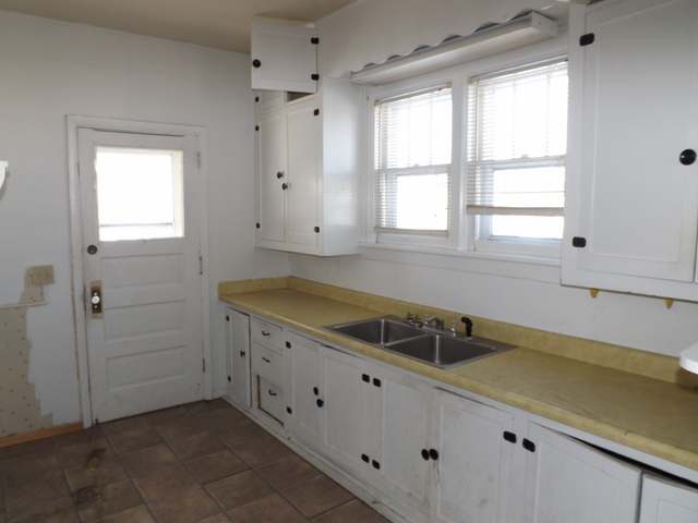 704 Arbutus Street Rhinelander, WI 54501 - Photo 5 of 12 Gallery Image 5