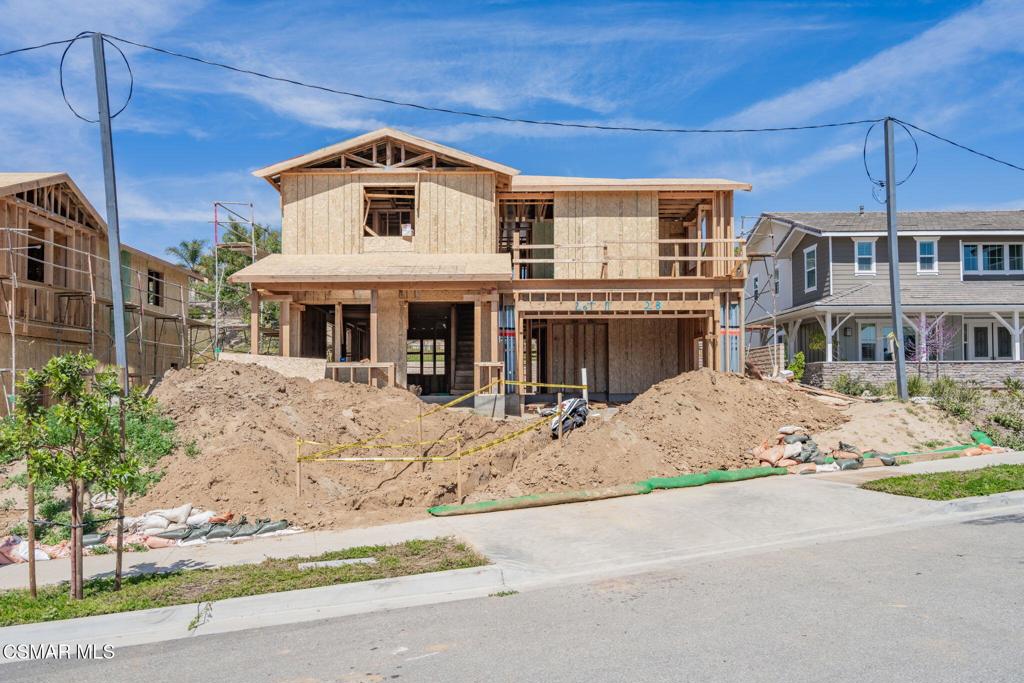 4691 Summit Avenue Simi Valley, CA 93063 - Photo 2 of 12