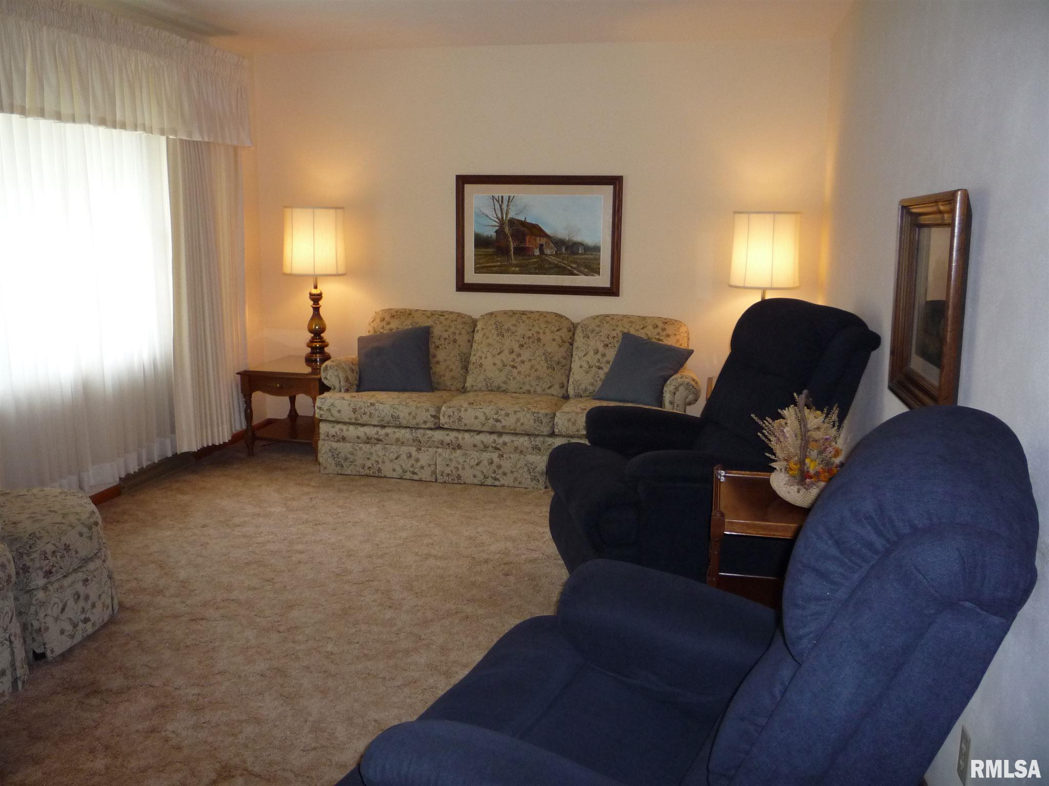 2109 North 24th Street Springfield, IL 62702 - Photo 4 of 29