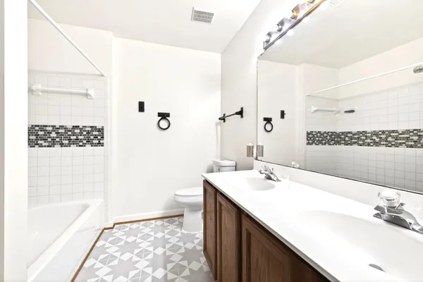 $2,900 | 9274 Caladium Drive, Manassas, VA 20110