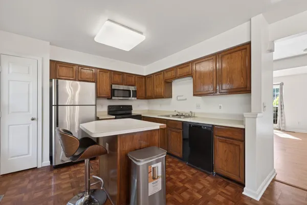 $2,900 | 9274 Caladium Drive, Manassas, VA 20110