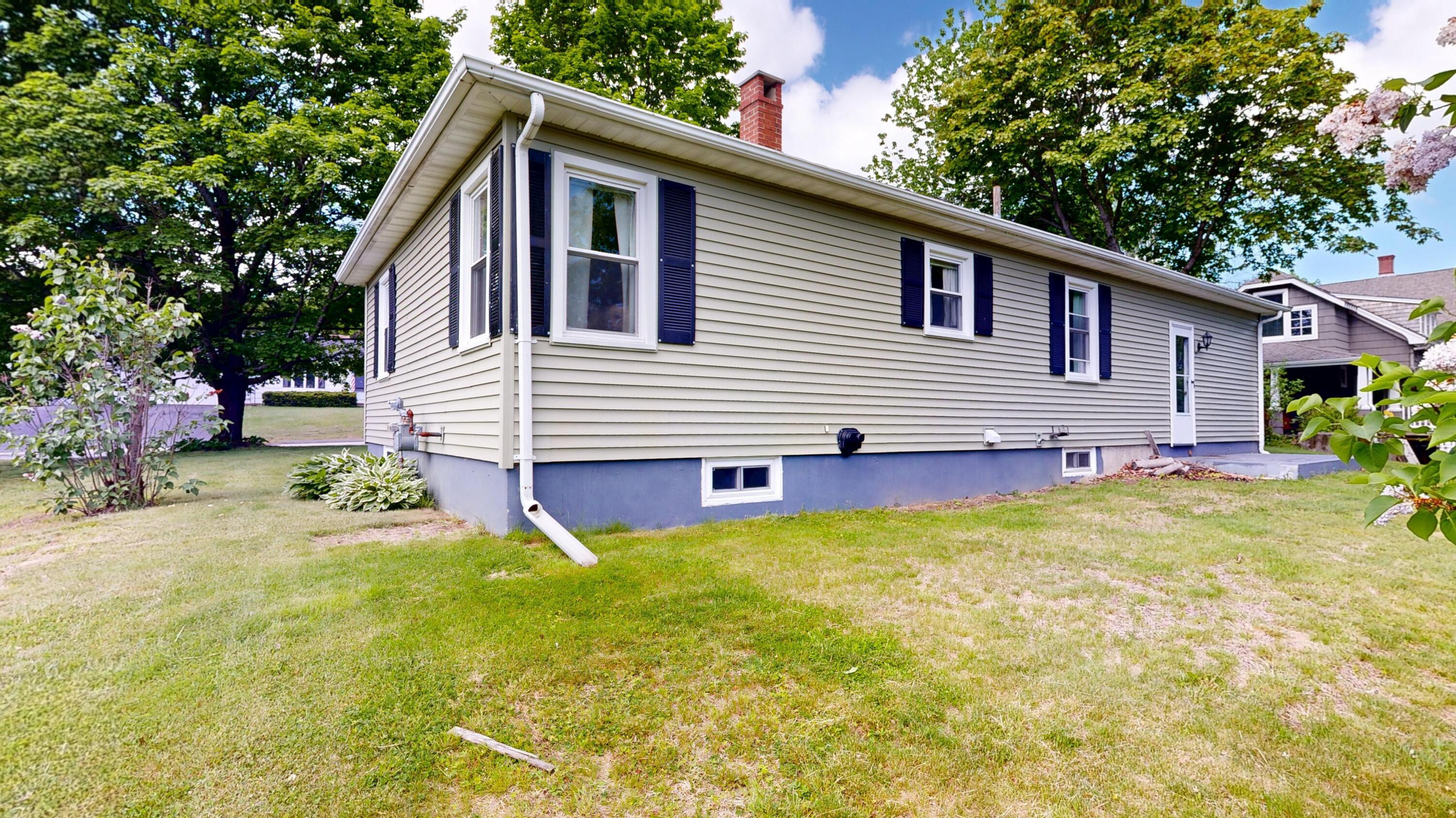 390 Webster Street Lewiston, ME 04240 - Photo 3 of 41 390-Webster-Street-06022026_104929