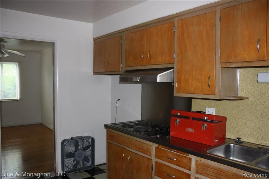 720 Alter Road Detroit, MI 48215 - Photo 7 of 15
