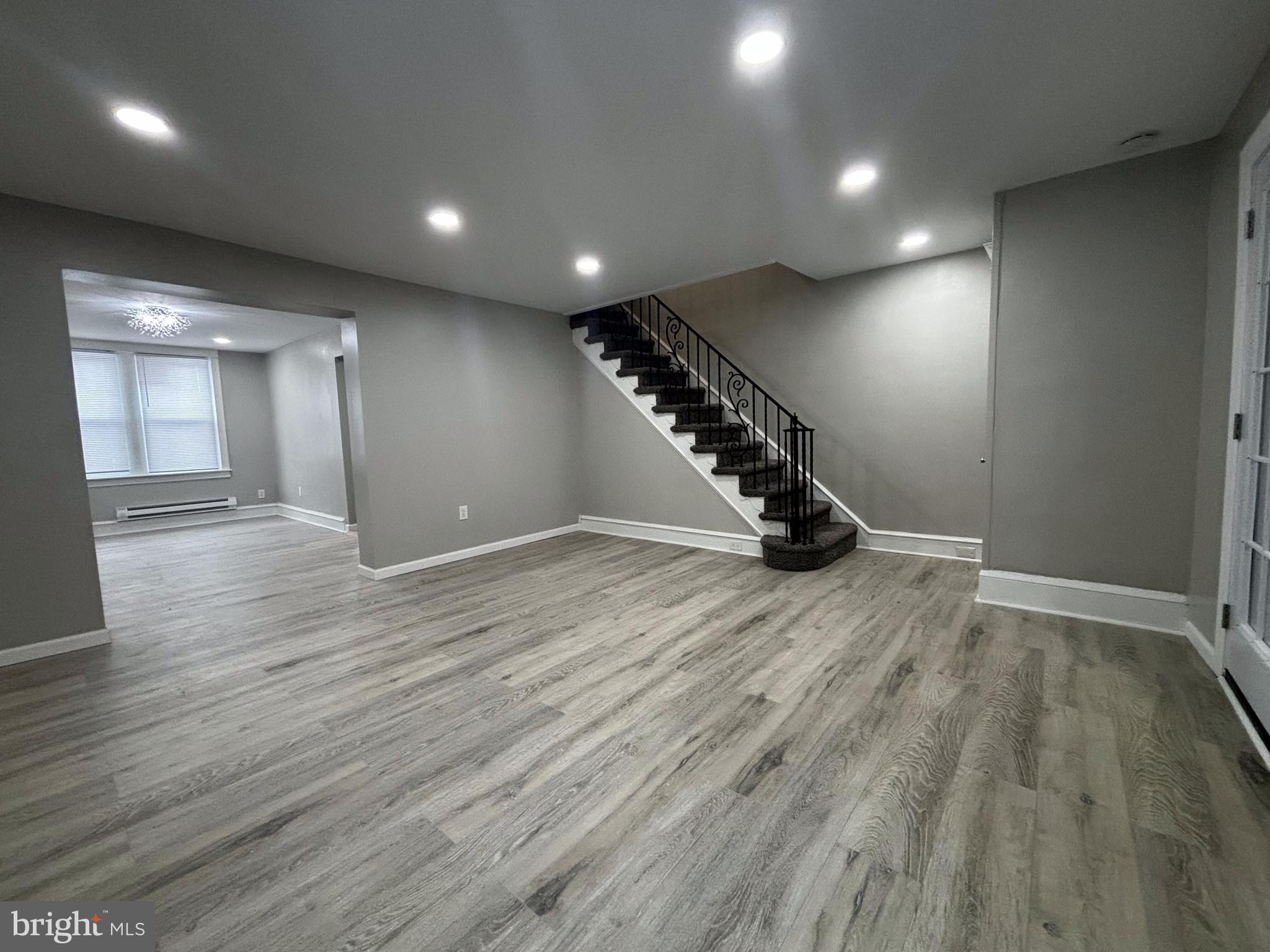 2787 North Congress Road Camden, NJ 08104 - Photo 4 of 18 Living Room