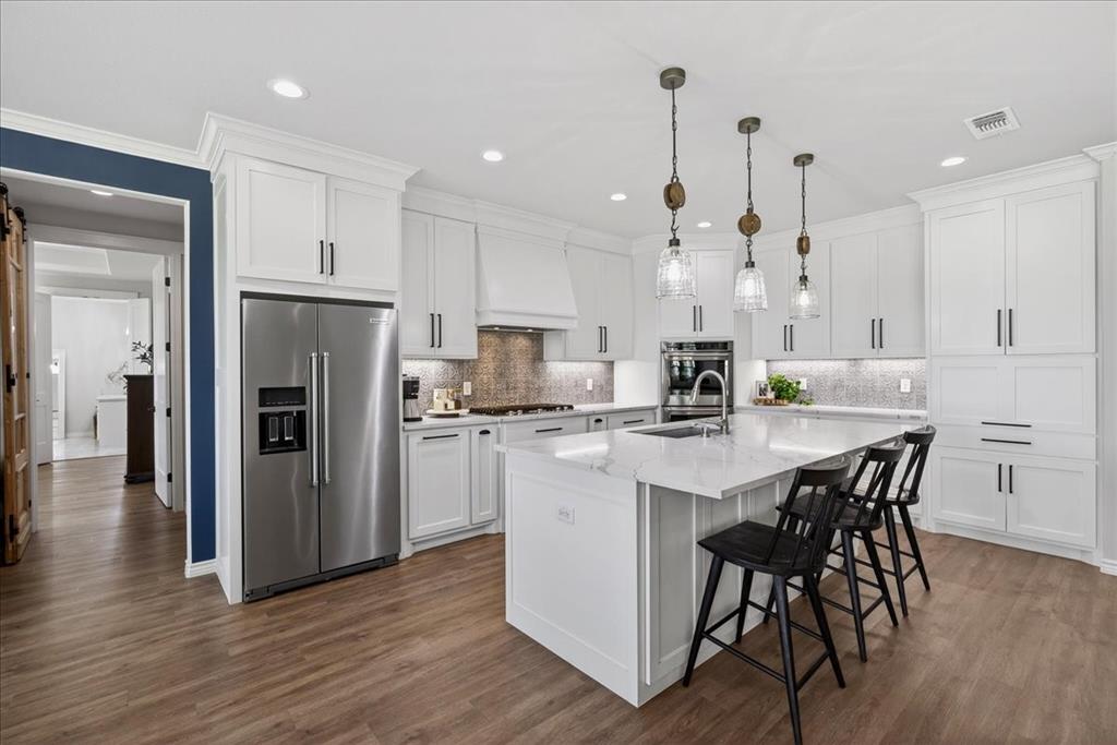 2044 Canyon Lake Road Wills Point, TX 75169 - Photo 11 of 40