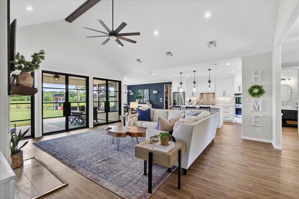 2044 Canyon Lake Road Wills Point, TX 75169 - Photo 7 of 40